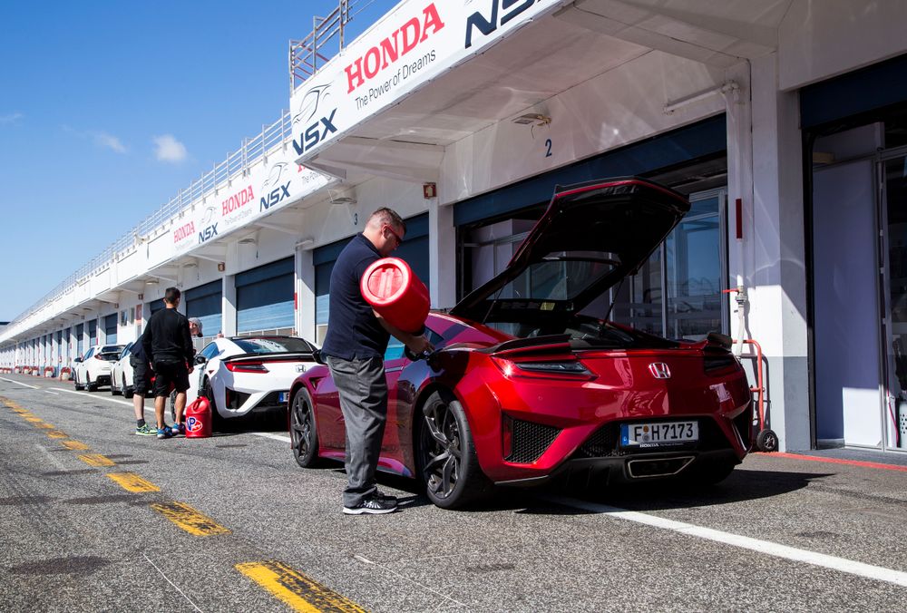 7 забележителни технически факта за Honda NSX 2017